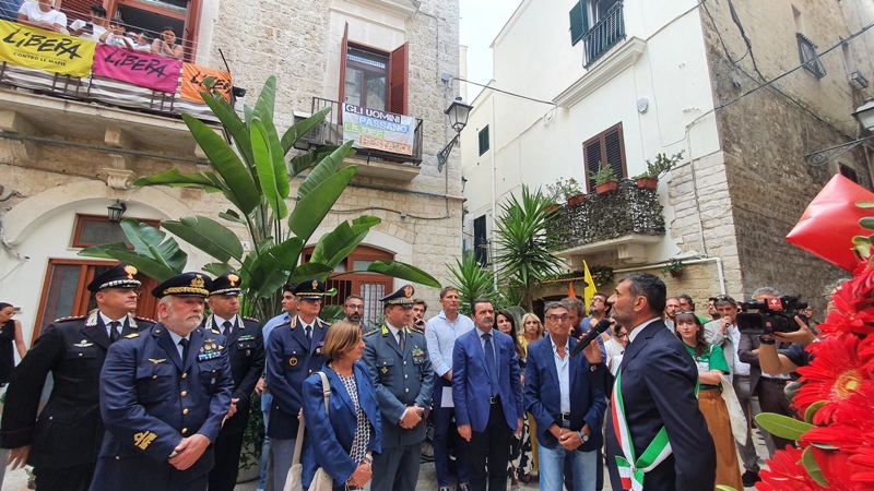 IL COMUNE COMUNICA – XXI anniversario dell’omicidio di Michele Fazio: nel pomeriggio la cerimonia in largo Amendoni a Bari Vecchia