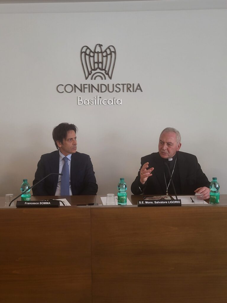 VISITA DELLâ??ARCIVESCOVO LIGORIO A CONFINDUSTRIA PER Lâ??INCONTRO CON LE ASSOCIAZIONI DATORIALI