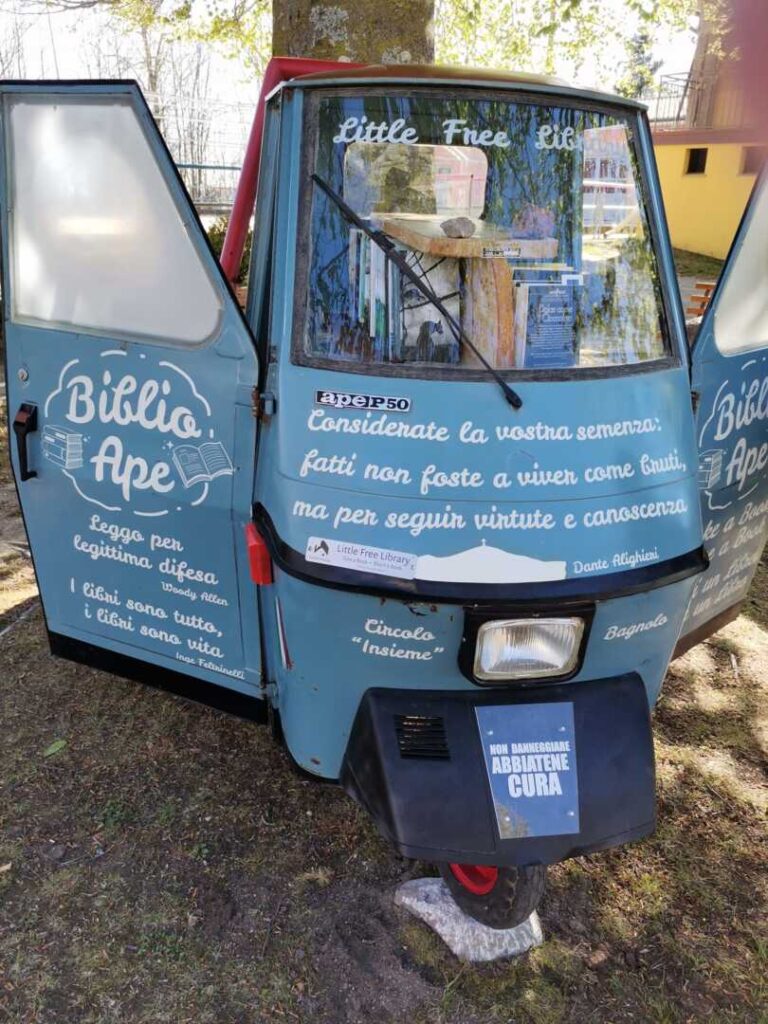 Santa Fiora, al Circolo di Bagnolo un vecchio ape 50 diventa una libreria geolocalizzata nel circuito mondiale “Little Free Library”
