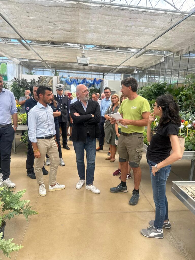 Comunicato Regione: Maltempo. Nubifragi di sabato scorso, sopralluogo nelle province di Bologna, Modena e Ferrara. Bonaccini e Priolo incontrano sindaci e amministratori per fare il punto della situazione: “Circa 9mila famiglie colpite dall’alluvione di maggio hanno già ricevuto in questi giorni l’anticipo di 3mila euro come primo sostegno. Vogliamo che lo stesso meccanismo sia garantito anche in questo caso per rimborsi veloci”