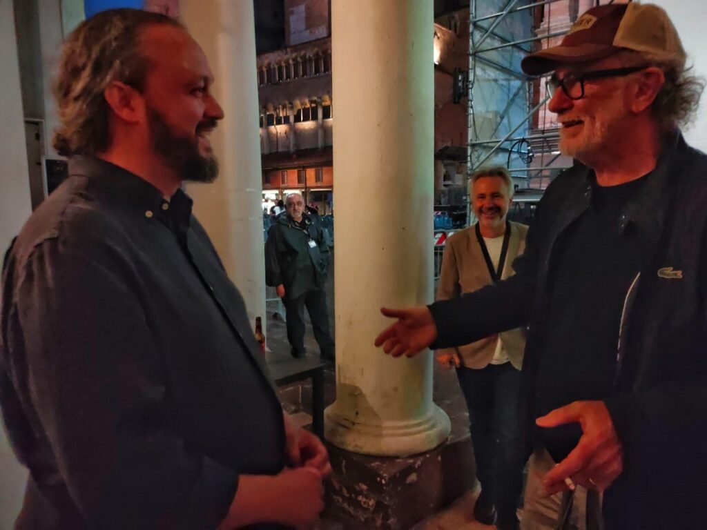 FERRARA SUMMER FESTIVAL, CONFERMATO IL CONCERTO VENDITTI-DE GREGORI, INCONTRO COL SINDACO. SCAMBIO DI BATTUTE: “CI AVETE PORTATO FORTUNA, DOPO TANTA SICCITÀ, FINALMENTE UN PO’ DI PIOGGIA”