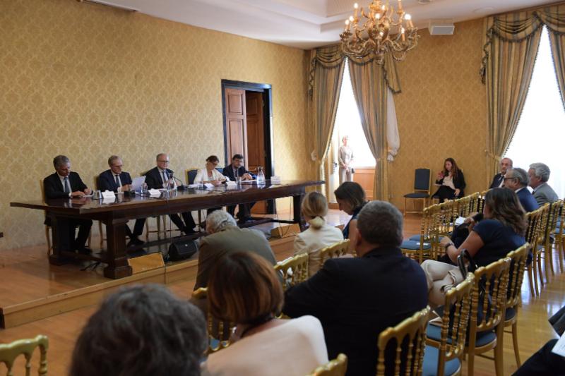 GUALTIERI INCONTRA IMPRESE FRANCESI IN ITALIA