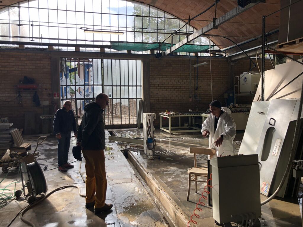 COMUNICATO STAMPA – Sindaco e Piergentili in visita alla vetreria alluvionata