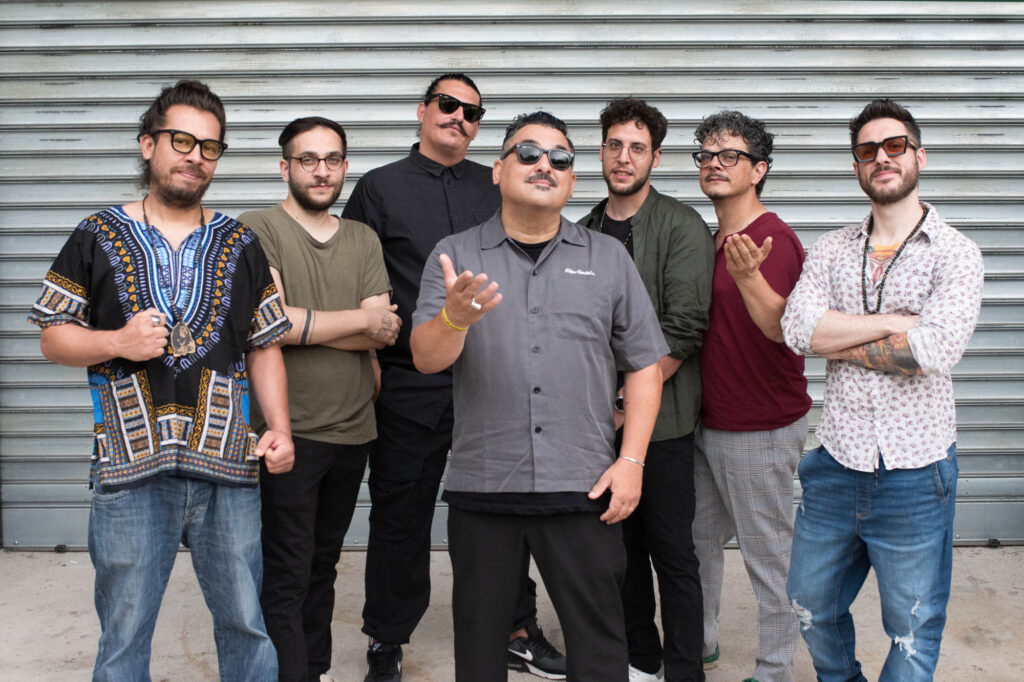 Accade d’estate a Spoleto. Il concerto di Roy Paci al San Nicolò