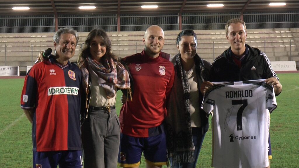 Comune, Carabinieri e Commercianti in campo per il “Triangolare del cuore”