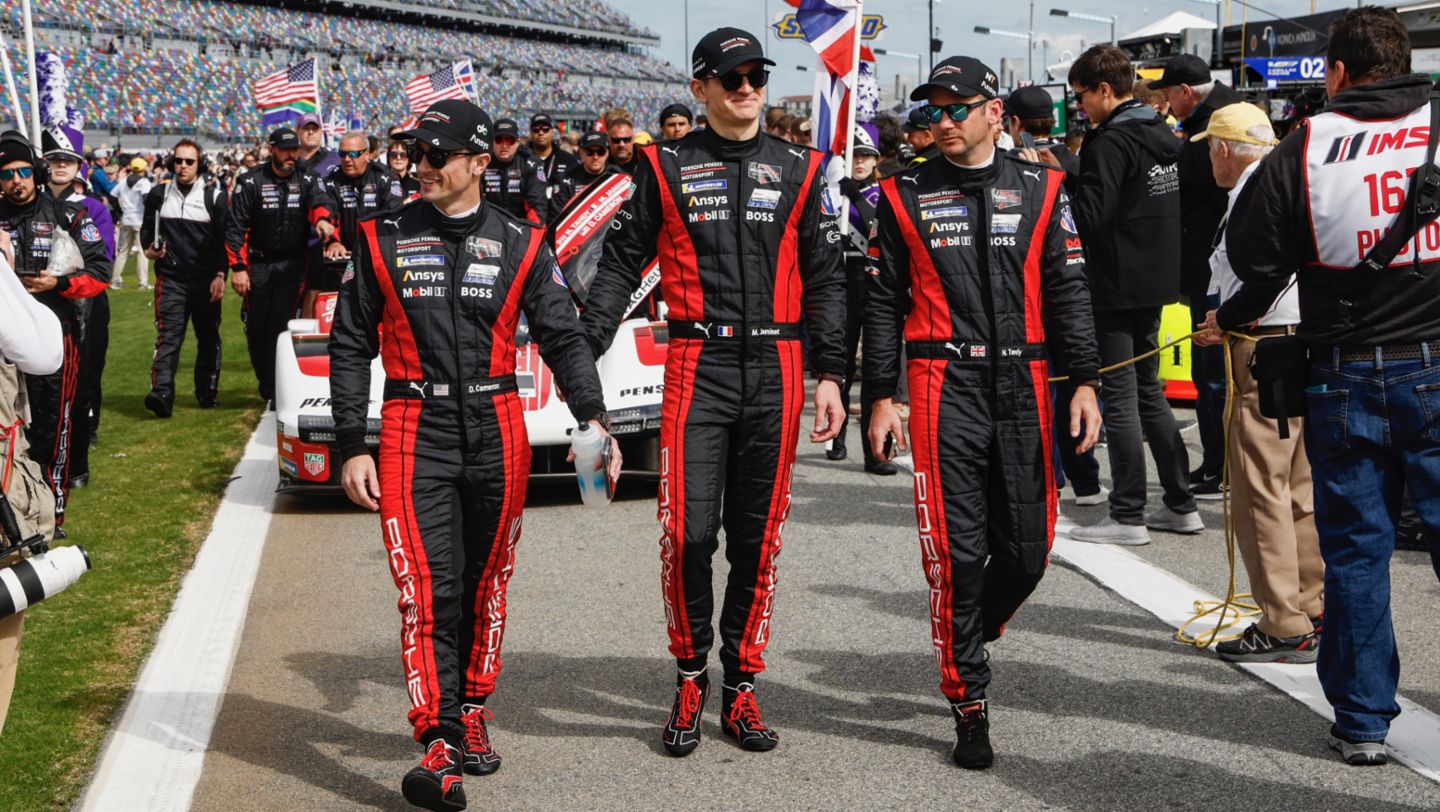 Dane Cameron (USA), Mathieu Jaminet (F), Nick Tandy (UK) (l-r), 2023, Porsche AG