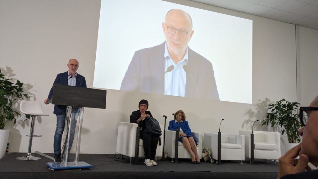(ARC) Salute: Riccardi, legge cargiver base per progetto di vita diverso