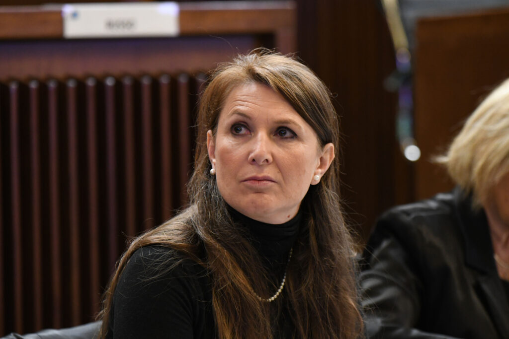 (ACON) FINE VITA. CAPOZZI (M5S): CR E PARLAMENTO APPROVINO SUBITO NORMA