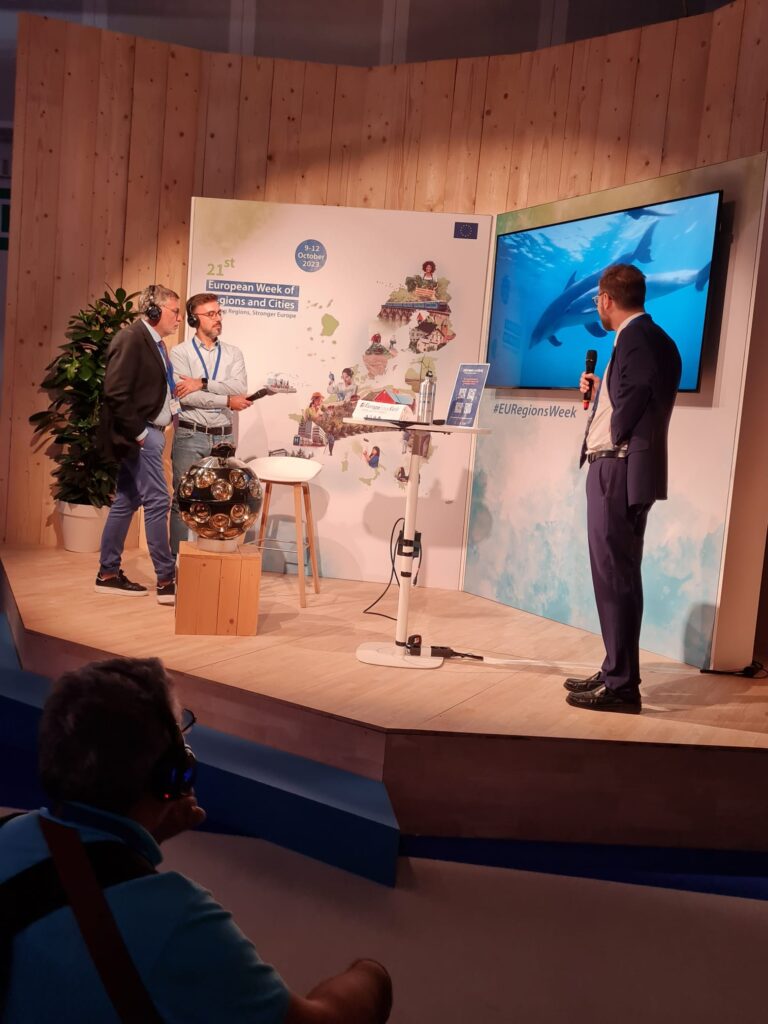 Fondi Ue, grande partecipazione di pubblico allo stand della Regione Siciliana all’EuRegionsWeek di Bruxelles: presentati i due progetti innovativi Idmar e BloRin