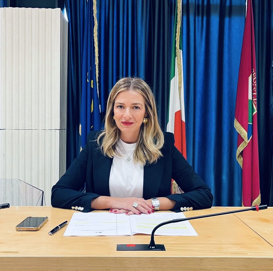 Fwd: Comunicato stampa Marcozzi – REDDITO DI LIBERTÀ REGIONALE, LA PROPOSTA DI LEGGE DI SARA MARCOZZI