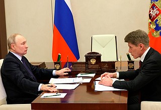 With Primorye Territory Governor Oleg Kozhemyako.
