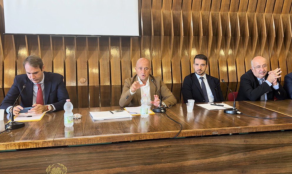 Scuola, Turano incontra i dirigenti scolastici etnei: «Invito a Didacta e momento di confronto sulle iniziative dell’assessorato»