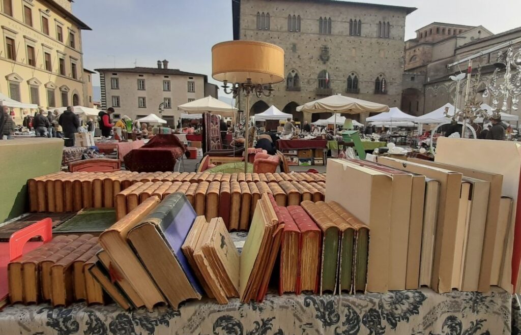Domenica 8 ottobre torna il Mercato Antiquario in centro storico