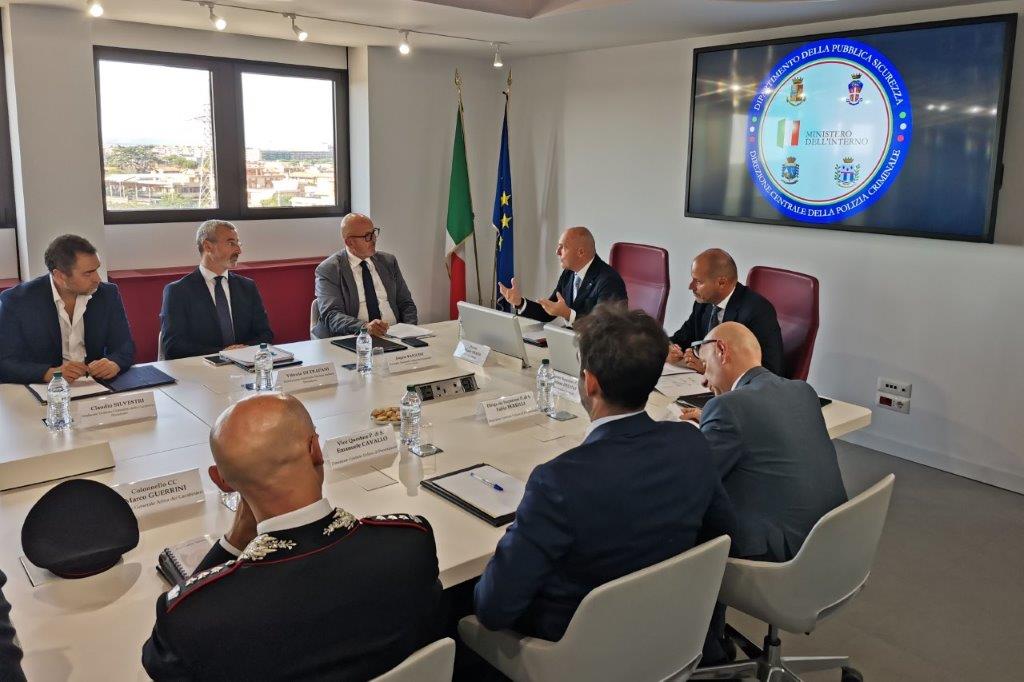 Dipartimento Pubblica Sicurezza – FOTO E COMUNICATO STAMPA Riunione dell’Organismo permanente di supporto al Centro di Coordinamento delle attività di monitoraggio, analisi e scambio permanente di informazioni sul fenomeno degli atti intimidatori nei confronti dei giornalisti.