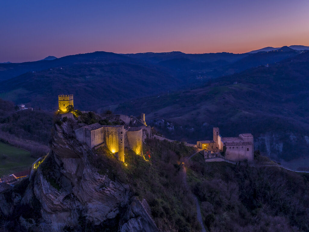 Presentazione del libro “Attimi d’Abruzzo” di Mauro Vitale e Vinicio Salerni il 27 ottobre alle ore 18.00 presso la Biblioteca Falcone e Borsellino