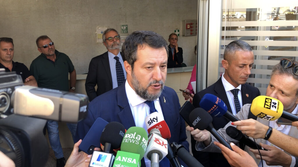 VIOLENZA SULLE DONNE, SALVINI: “ASSALTO A SEDE DI PRO VITA, LA SOLIDARIETÀ NON VALGA SOLO PER LA CGIL”