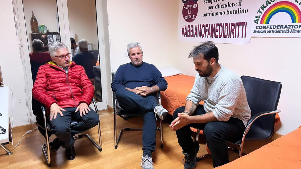 Filiera bufalina. La Cisal fa visita agli allevatori in sciopero della fame. “Mozzarella patrimonio del meridione, intervenga la politica”