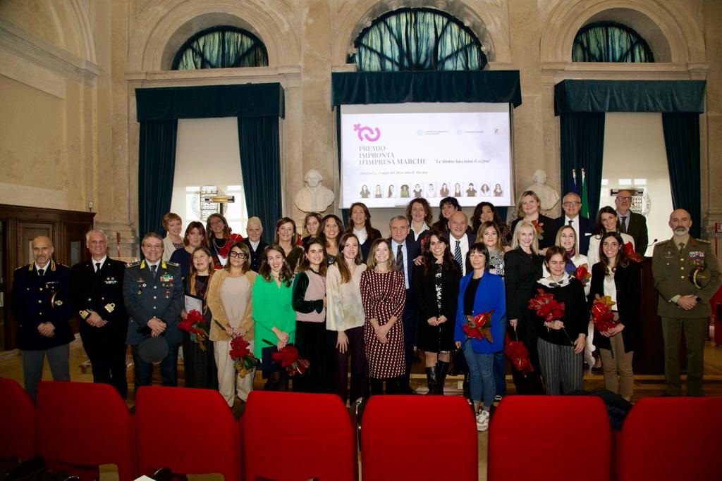 CS_Fiastra_PREMIO_DONNE_IMPRESA_PLAUSO_SCAFICCHIA