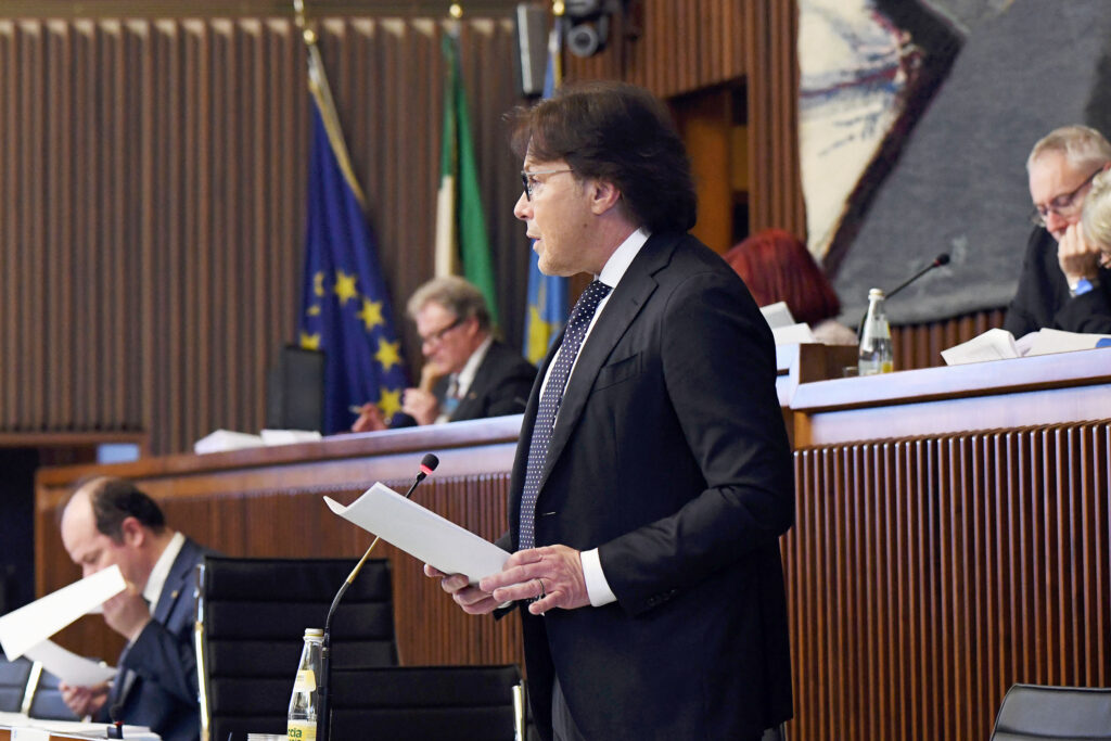(ACON) BILANCIO. OK AULA A BINI: ECONOMIA FVG TIENE, DUBBI MORETTI SU GO!2025