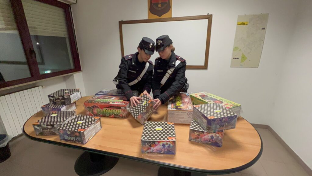 #CONTIENE FOTO E VIDEO# ROMA – CAPODANNO SICURO – PROSEGUONO I SEQUESTRI DEI CARABINIERI ALTRE DUE PERSONE DENUNCIATE AD ACILIA.