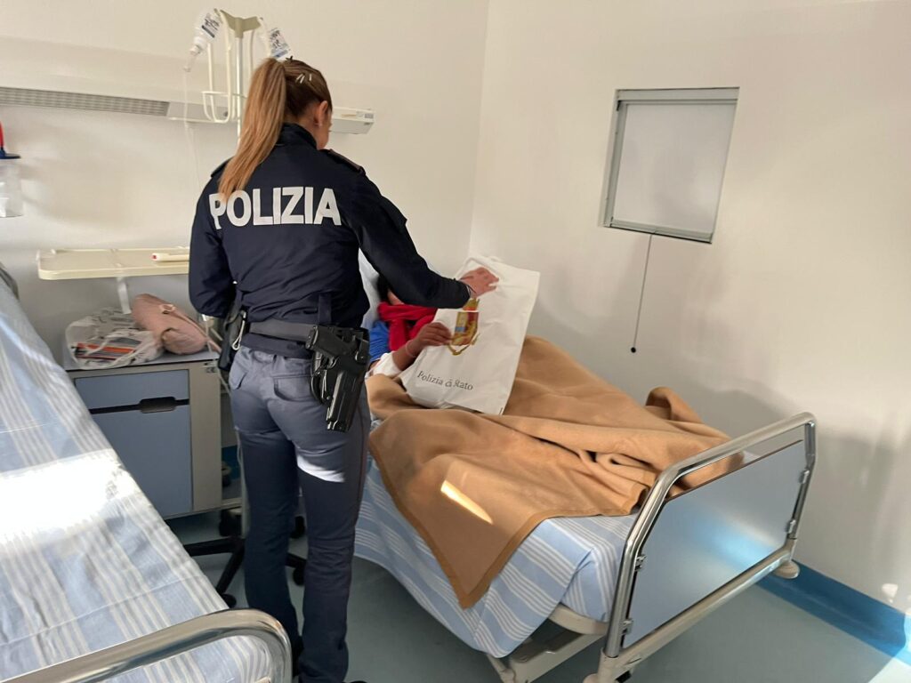 La Polizia di Stato consegna doni presso l’Ospedale Sandro Pertini di Roma