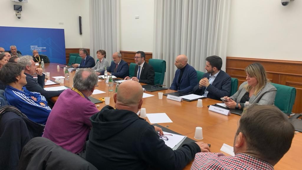 SCIOPERO, CONFRONTO SALVINI-SINDACATI