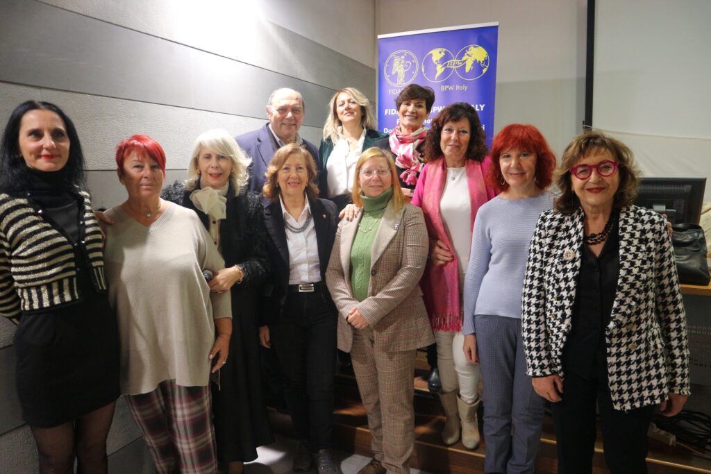 Liguria-Alassio: successo di pubblico per l’incontro sul Natale con Barbara Ronchi Della Rocca promosso dalla Fidapa