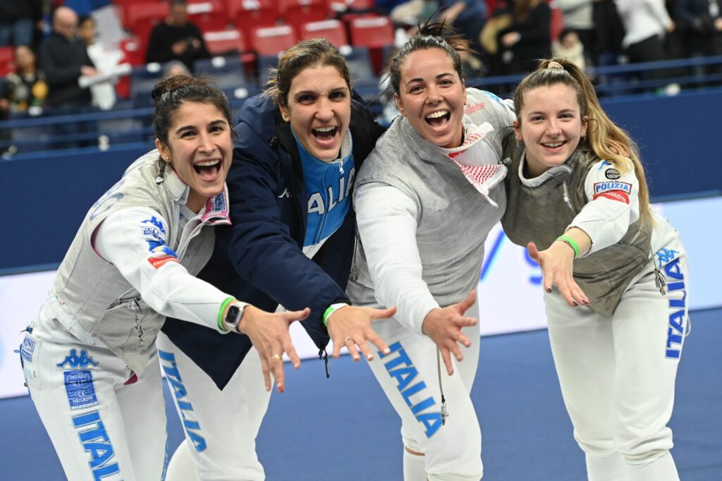 Coppa del Mondo di Parigi – Fioretto italiano show: trionfa il Dream Team femminile, i ragazzi (quarti) volano all’Olimpiade