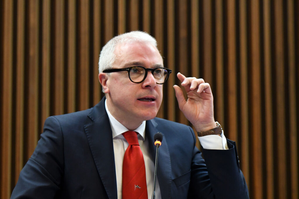 (ACON) SALUTE. CABIBBO (FI): RETRIBUZIONI PERSONLE, FINALMENTE EQUIT PER PN