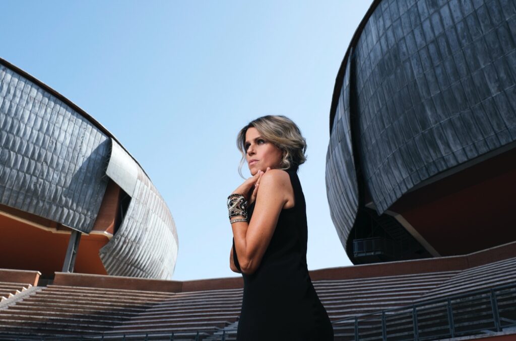 TOSCA: il 4.02 torna con D’Altro Canto “Napoli” con ospiti Peppe Barra, Peppe Servillo, Serena Rossi e Raiz. Per l’occasione fuori da oggi il CD “Sto core mio” – Auditorium Parco della Musica