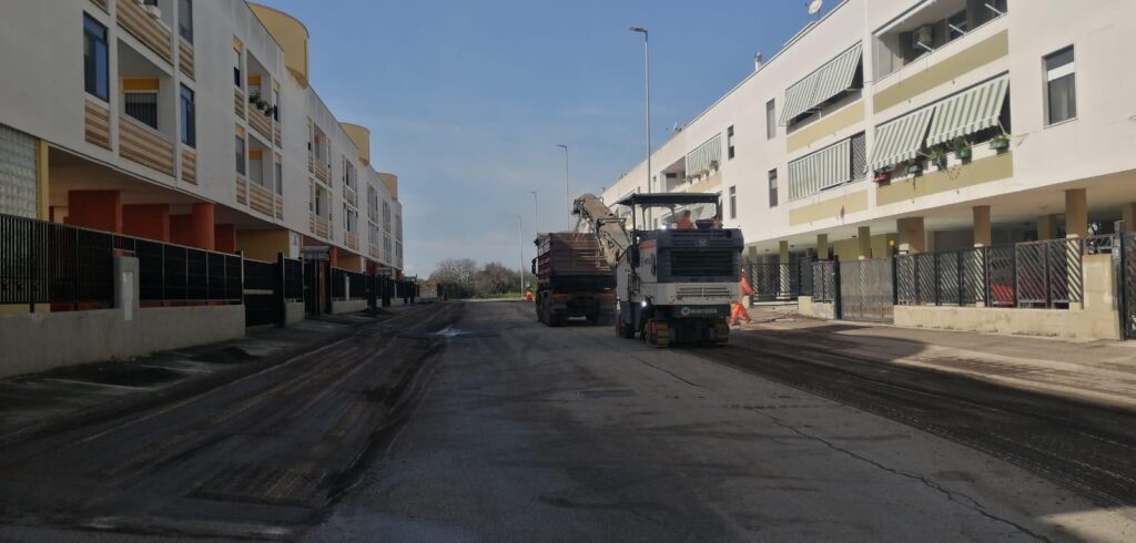 IL COMUNE COMUNICA – al via stamattina i lavori di manutenzione straordinaria di strade e marciapiedi del Municipio V