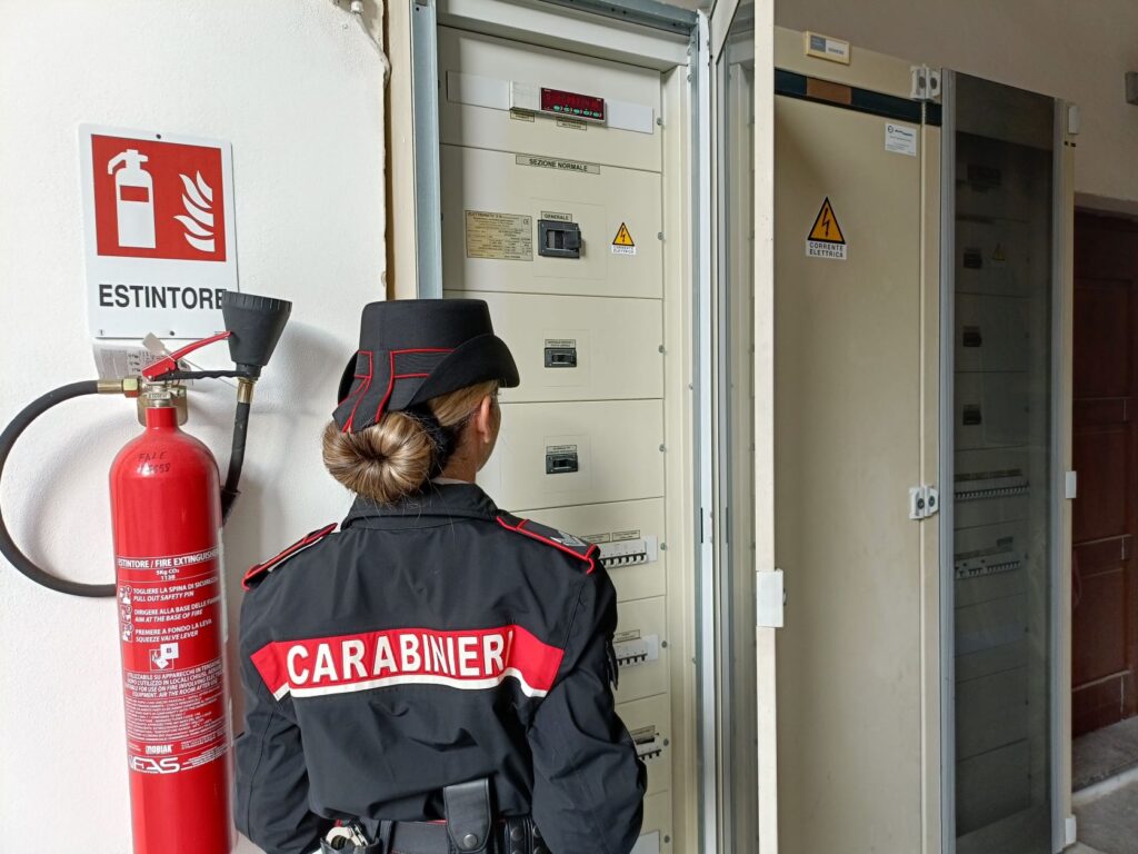 CARINI – 23 DENUNCE PER FURTO DI ENERGIA ELETTRICA
