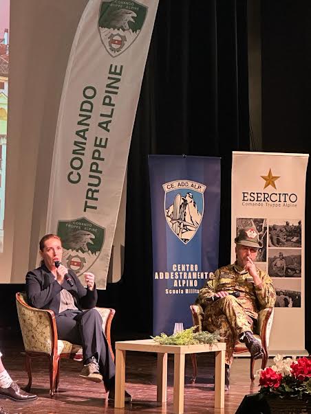Comunicato Stampa 170/2024 ISTRUZIONE. ASSESSORE DONAZZAN A EVENTO DI FORMAZIONE E ORIENTAMENTO PER GIOVANI A BASSANO CHE HA COINVOLTO 600 PERSONE PER PROMUOVERE ECCELLENZA DEL CENTRO ADDESTRAMENTO ALPINO DI AOSTA