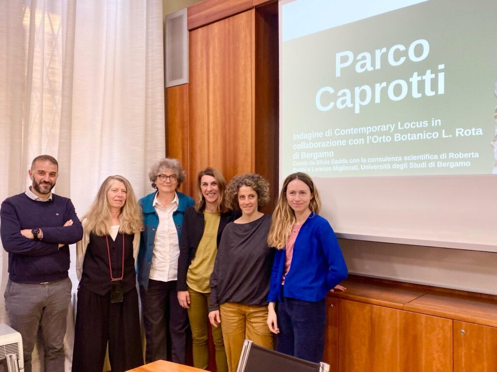 Parco Caprotti, un’oasi di pace in pieno centro. Contemporary Locus, con l’Orto Botanico e Università di Bergamo, presenta una ricerca sul Parco realizzata durante la sua 15ma edizione “Sophie Ko | and…”