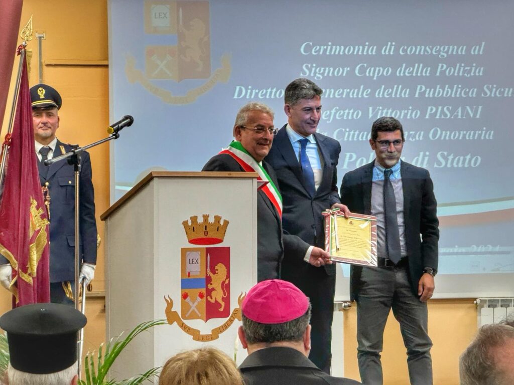 Cosenza- il Capo della Polizia – Direttore Generale della Pubblica Sicurezza Vittorio Pisani a Diamante per un doppio impegno