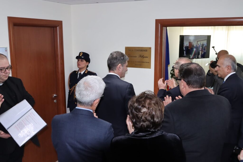 Il Capo della Polizia Pisani a Taranto alla cerimonia di intitolazione della Sala Conferenze in memoria di Domenico Pellegrino