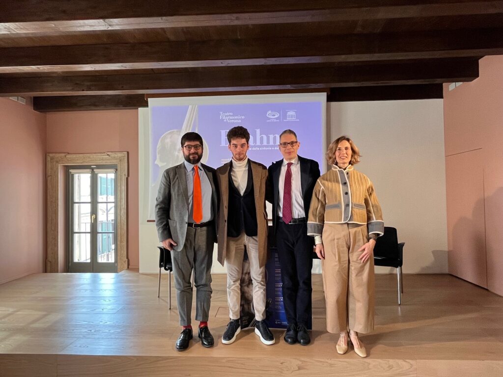 Fondazione Arena presenta l’integrale di sinfonie e concerti di Brahms in quattro appuntamenti con speciali tariffe: dal 5 aprile all’11 maggio, grandi solisti e giovani talenti al Filarmonico – Stagione Sinfonica 2024