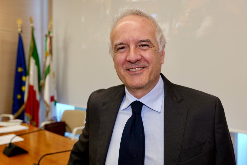 Agenzia regionale 354.24 Emiliano Barone_Presentazione Impresa possibile