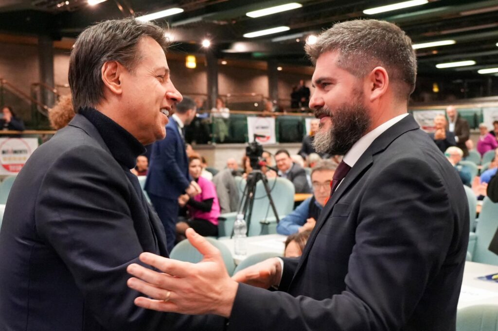 Elezioni amministrative, Thomas De Luca (M5S Umbria): “Chi oggi inaugura le opere del PNRR si ricordi che è grazie a Giuseppe Conte che sono arrivate quelle risorse”