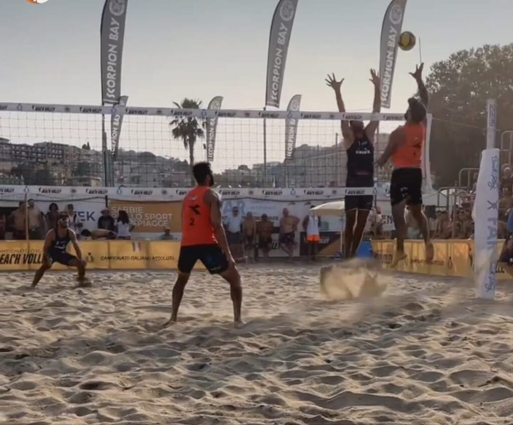 CS – Sulla spiaggia di Alassio appuntamento a sabato 6 e domenica 7 aprile con il Campionato Invernale per società di beach volley