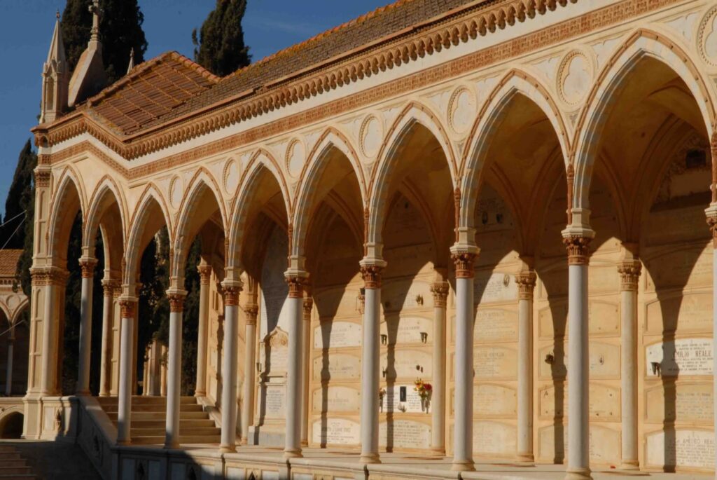 Com. Il cimitero monumentale di Caltagirone nell’Atlante dei cimiteri italiani L’Amministrazione: “Passo avanti nel percorso di valorizzazione di questo gioiello d’arte. Intanto proseguono i lavori di restauro (2,6 milioni di euro)”