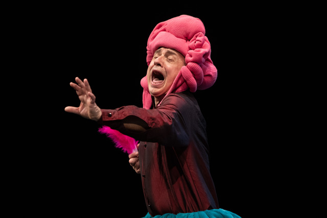 Il 7 aprile, “Tutto sua madre” al Milanollo