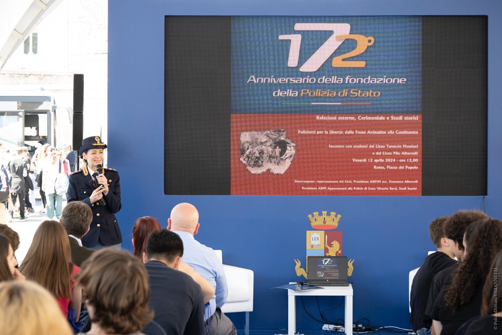 La Polizia di Stato incontra gli studenti dei Licei di Roma “Pilo Albertelli” e “Mamiani”, l’Associazione Nazionale Famiglie Italiane Martiri (ANFIM) e l’ANPI appartenenti alla Polizia di Stato Maurizio Giglio