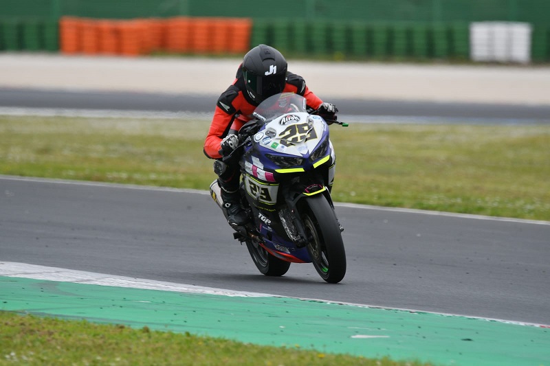 Automobilismo e motociclismo – Impegni a due e quattro ruote nel ricco fine settimana agonistico della scuderia RO racing