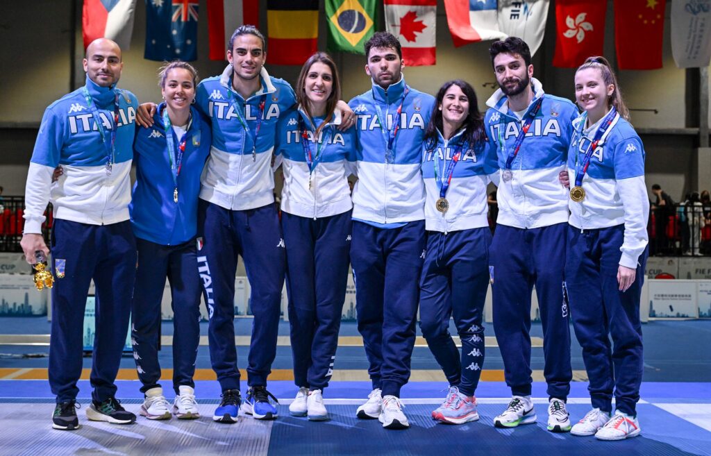 Coppa del Mondo di fioretto – L’Italia delle donne sbanca anche Hong Kong! Il team azzurro maschile è argento