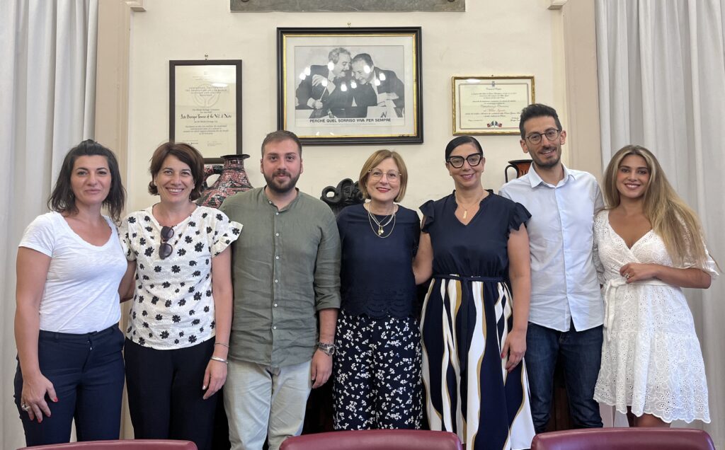 Cs. n.353 Cinque aule studio estive su tutto il litorale ibleo – l’iniziativa sinergica di alcuni comuni della provincia + foto e locandine