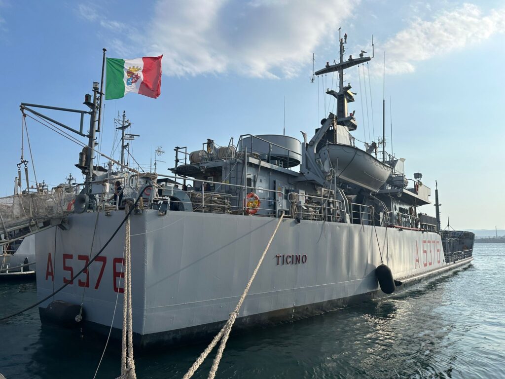 Siccità, partita da Augusta la nave cisterna Ticino: rifornirà Licata con 1.200 metri cubi d’acqua