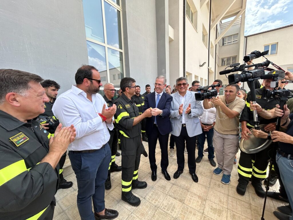 Vigili del fuoco, Regione consegna nuova caserma a Siracusa. Falcone: «Impegno mantenuto»