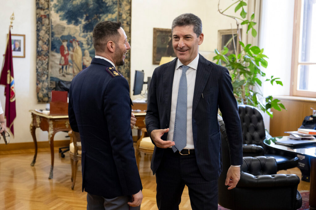 Roma: Piantedosi e Pisani ricevono Di Martino, il poliziotto accoltellato a Milano