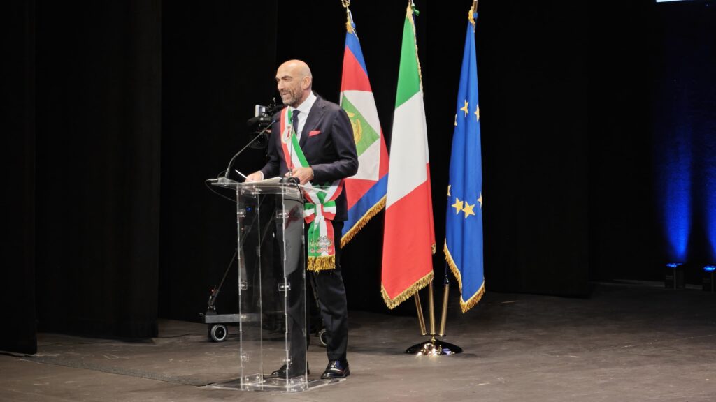 IL COMUNE COMUNICA – al Teatro Piccinni la cerimonia di apertura del 3° Festival delle Regioni: l’intervento del sindaco Vito Leccese